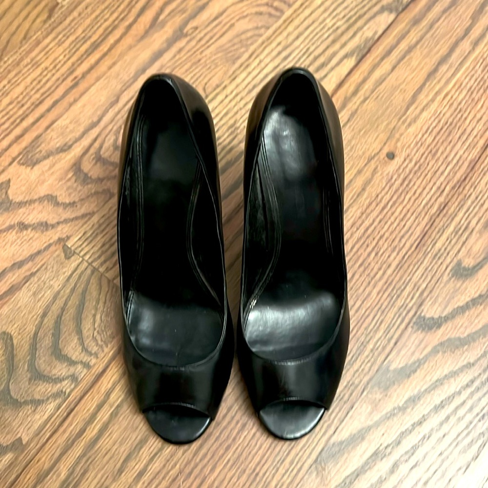 Enzo Angiolini peep toe heels shoes pumps. Size 7.5 Black